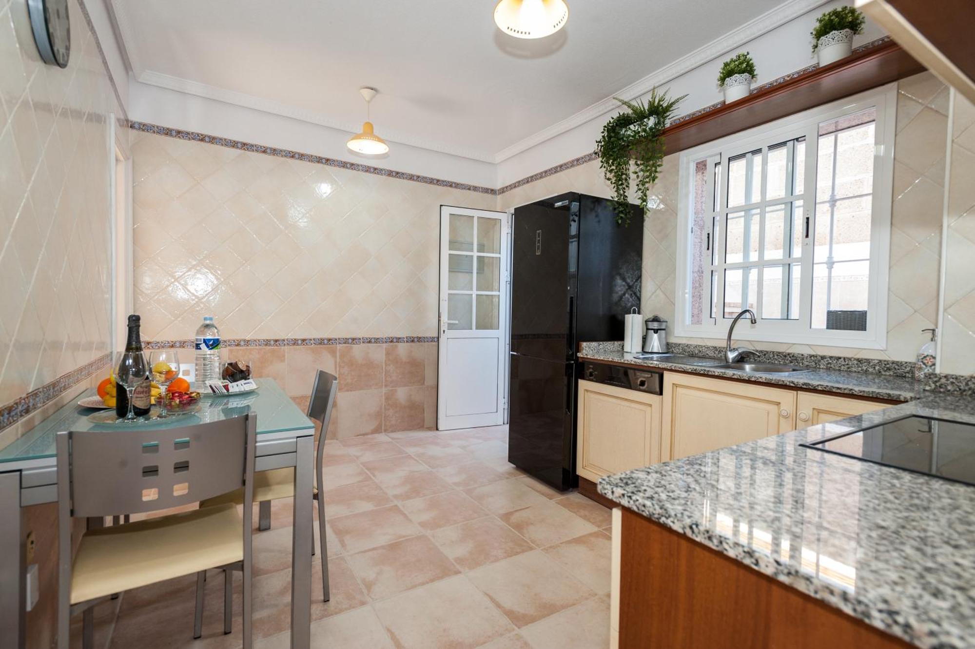 Villa Vanesa Luxury Private Villa With A Heated Pool, 4 Bedrooms And 4 Bathrooms Costa Adeje  Buitenkant foto