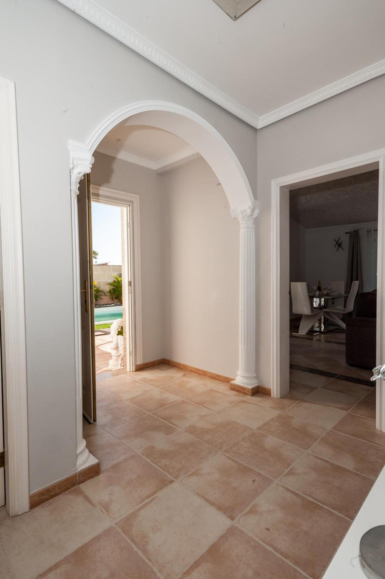 Villa Vanesa Luxury Private Villa With A Heated Pool, 4 Bedrooms And 4 Bathrooms Costa Adeje  Buitenkant foto