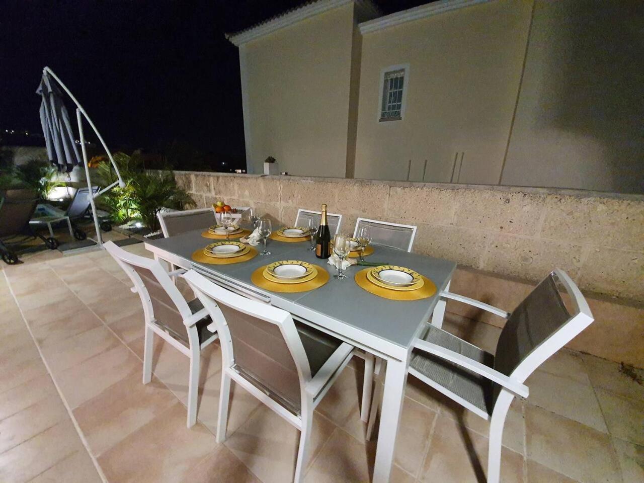 Villa Vanesa Luxury Private Villa With A Heated Pool, 4 Bedrooms And 4 Bathrooms Costa Adeje  Buitenkant foto