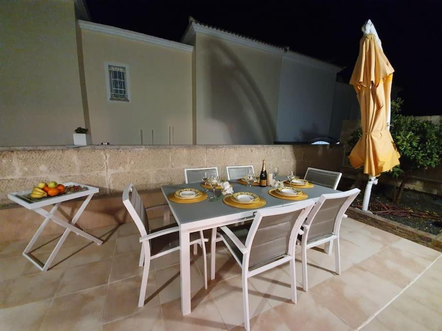 Villa Vanesa Luxury Private Villa With A Heated Pool, 4 Bedrooms And 4 Bathrooms Costa Adeje  Buitenkant foto