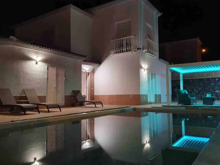 Villa Vanesa Luxury Private Villa With A Heated Pool, 4 Bedrooms And 4 Bathrooms Costa Adeje  Buitenkant foto