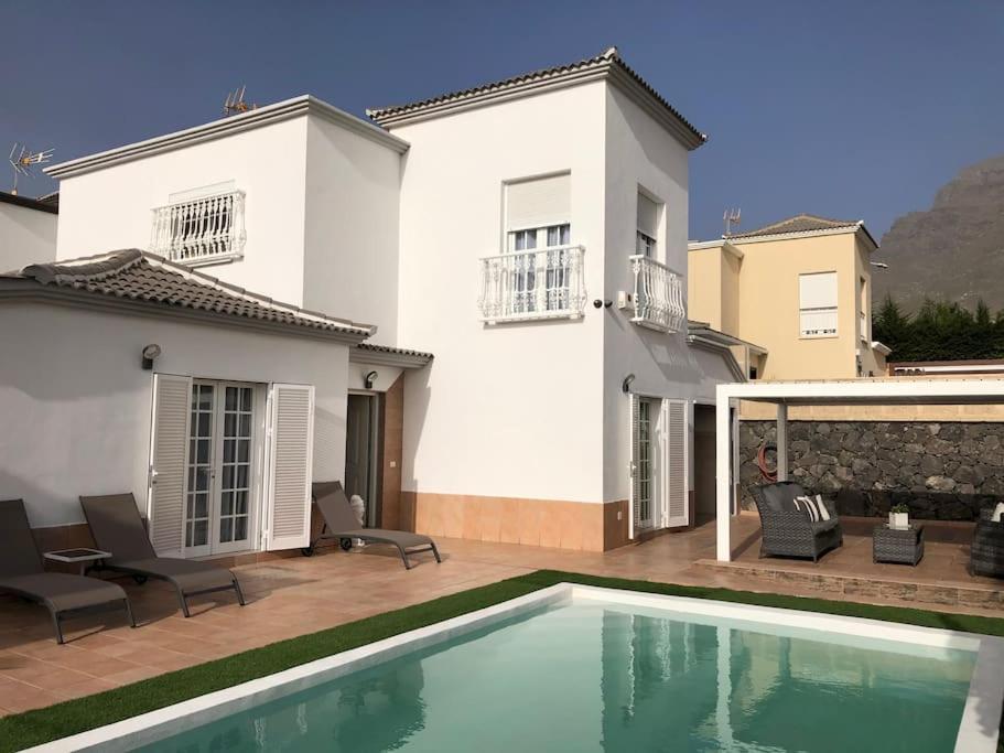 Villa Vanesa Luxury Private Villa With A Heated Pool, 4 Bedrooms And 4 Bathrooms Costa Adeje  Buitenkant foto