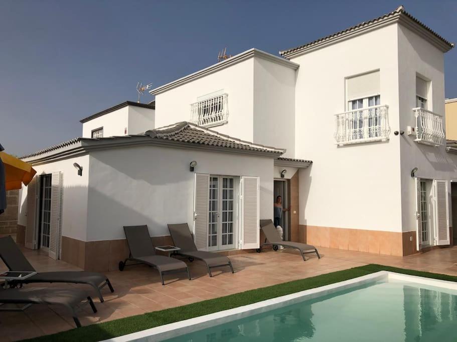 Villa Vanesa Luxury Private Villa With A Heated Pool, 4 Bedrooms And 4 Bathrooms Costa Adeje  Buitenkant foto